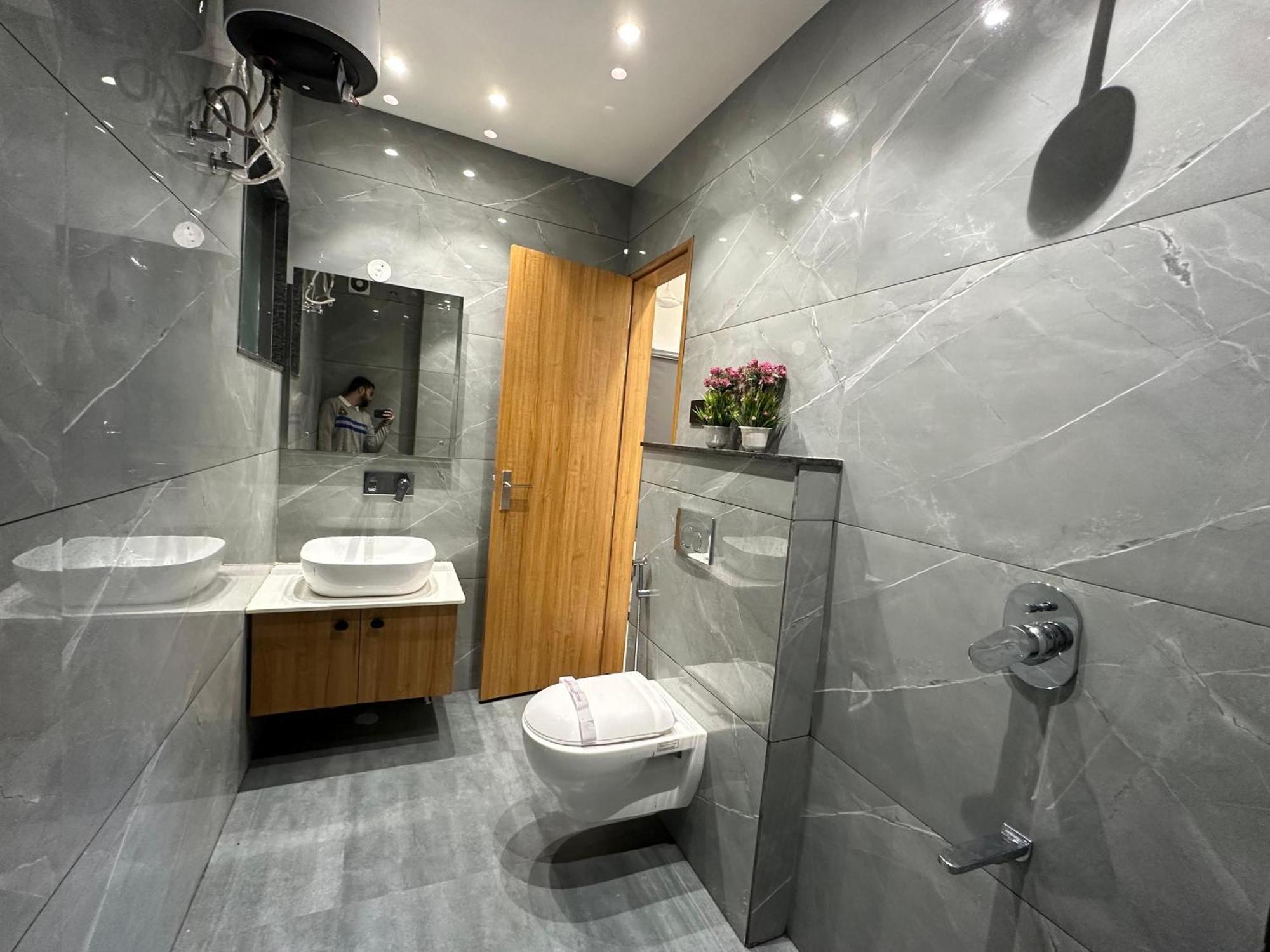 Hotel Sky Way Inn Hisar Екстер'єр фото
