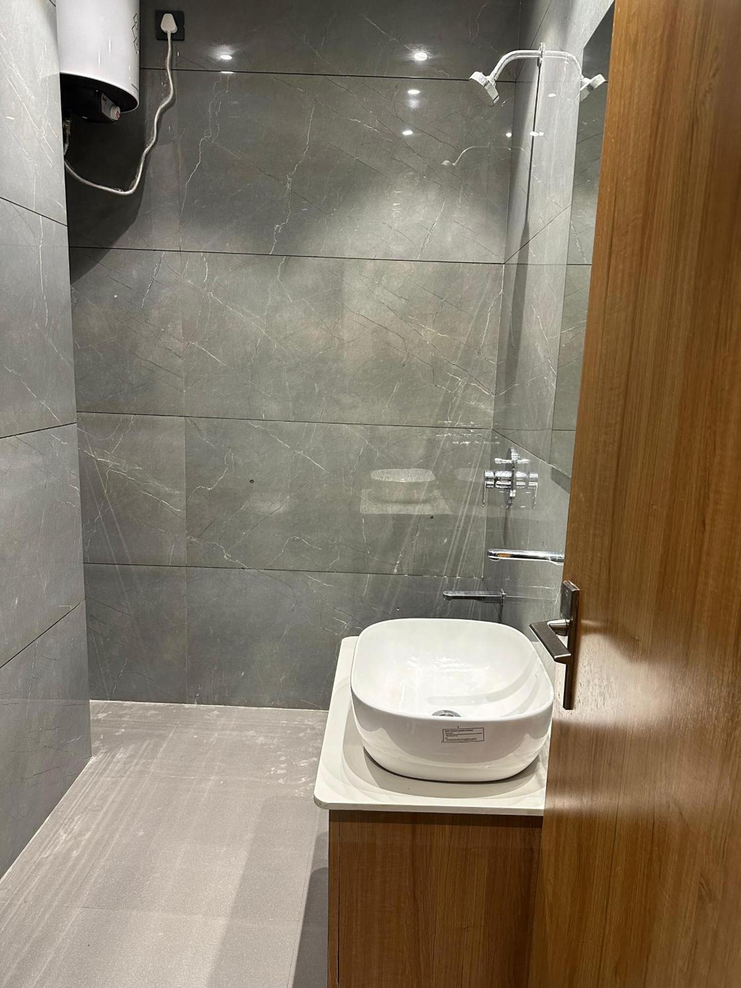 Hotel Sky Way Inn Hisar Екстер'єр фото