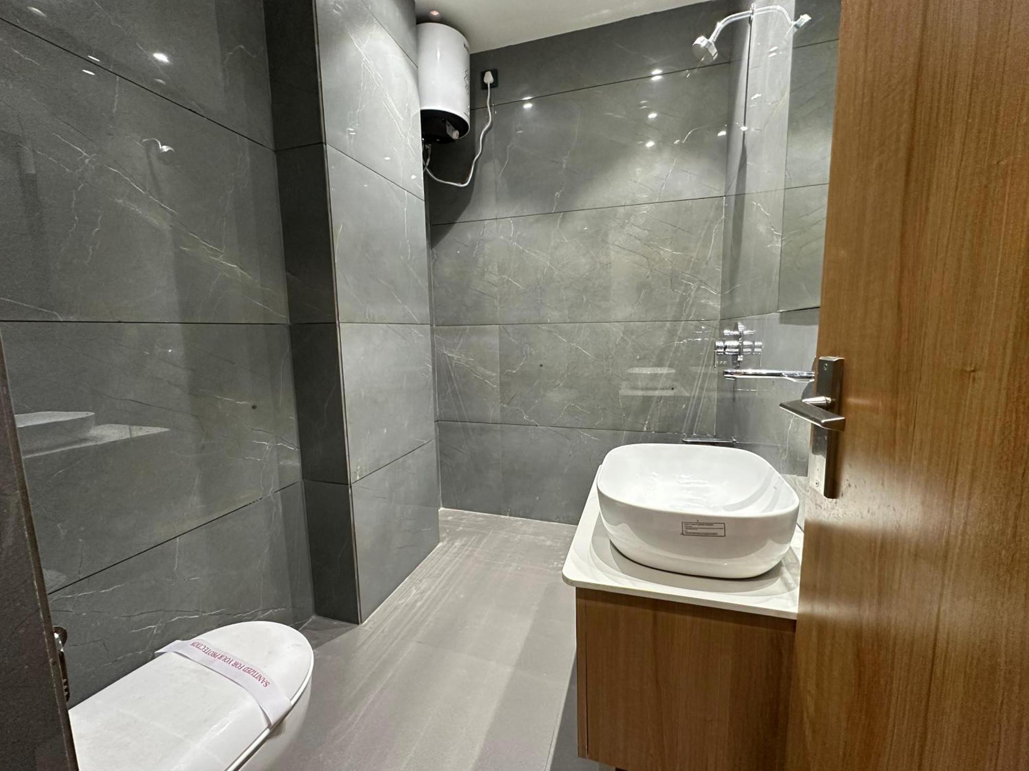 Hotel Sky Way Inn Hisar Екстер'єр фото